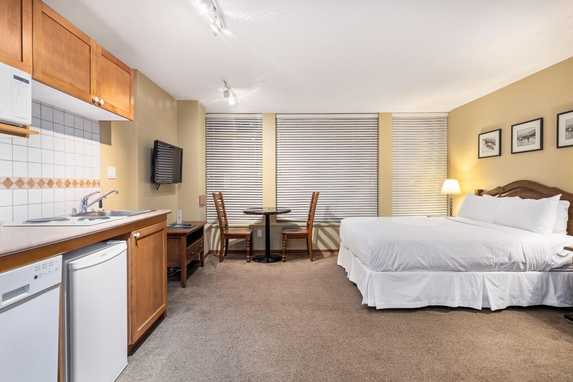 Spring Summer Special Cascade Lodge Suite Wifi 2 Hot Tubs Pool Gym Sauna Ski & Bike Storage Room Whistler Exterior foto