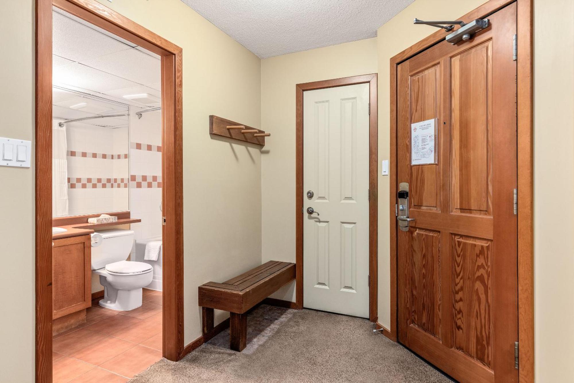 Spring Summer Special Cascade Lodge Suite Wifi 2 Hot Tubs Pool Gym Sauna Ski & Bike Storage Room Whistler Exterior foto