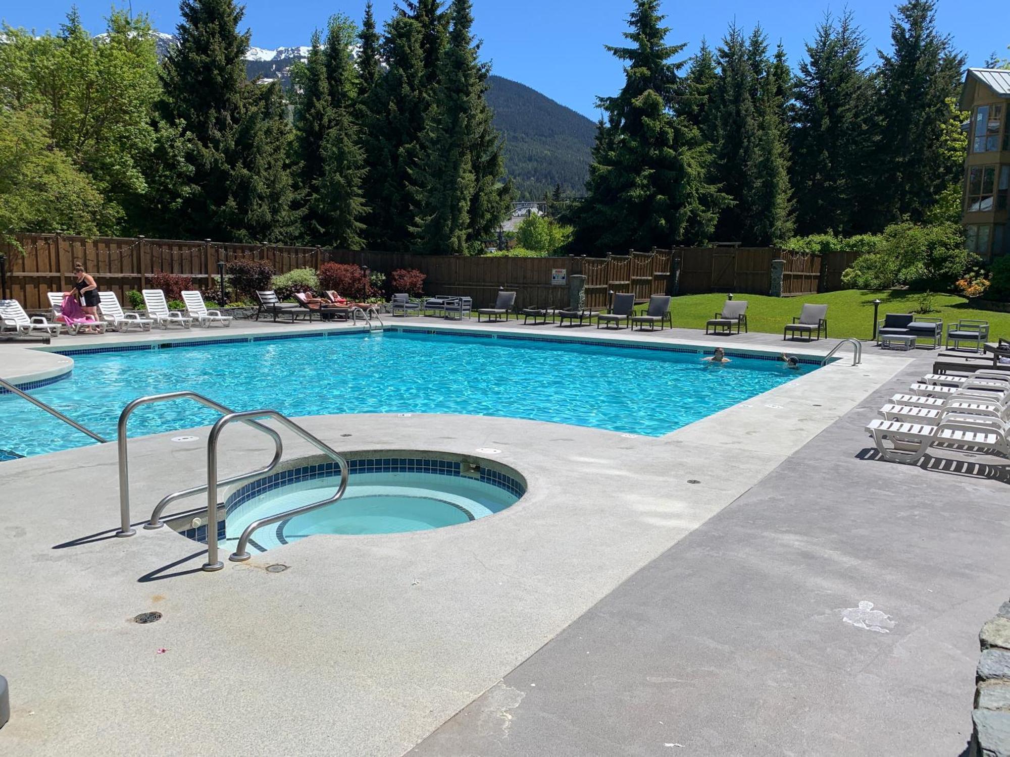 Spring Summer Special Cascade Lodge Suite Wifi 2 Hot Tubs Pool Gym Sauna Ski & Bike Storage Room Whistler Exterior foto