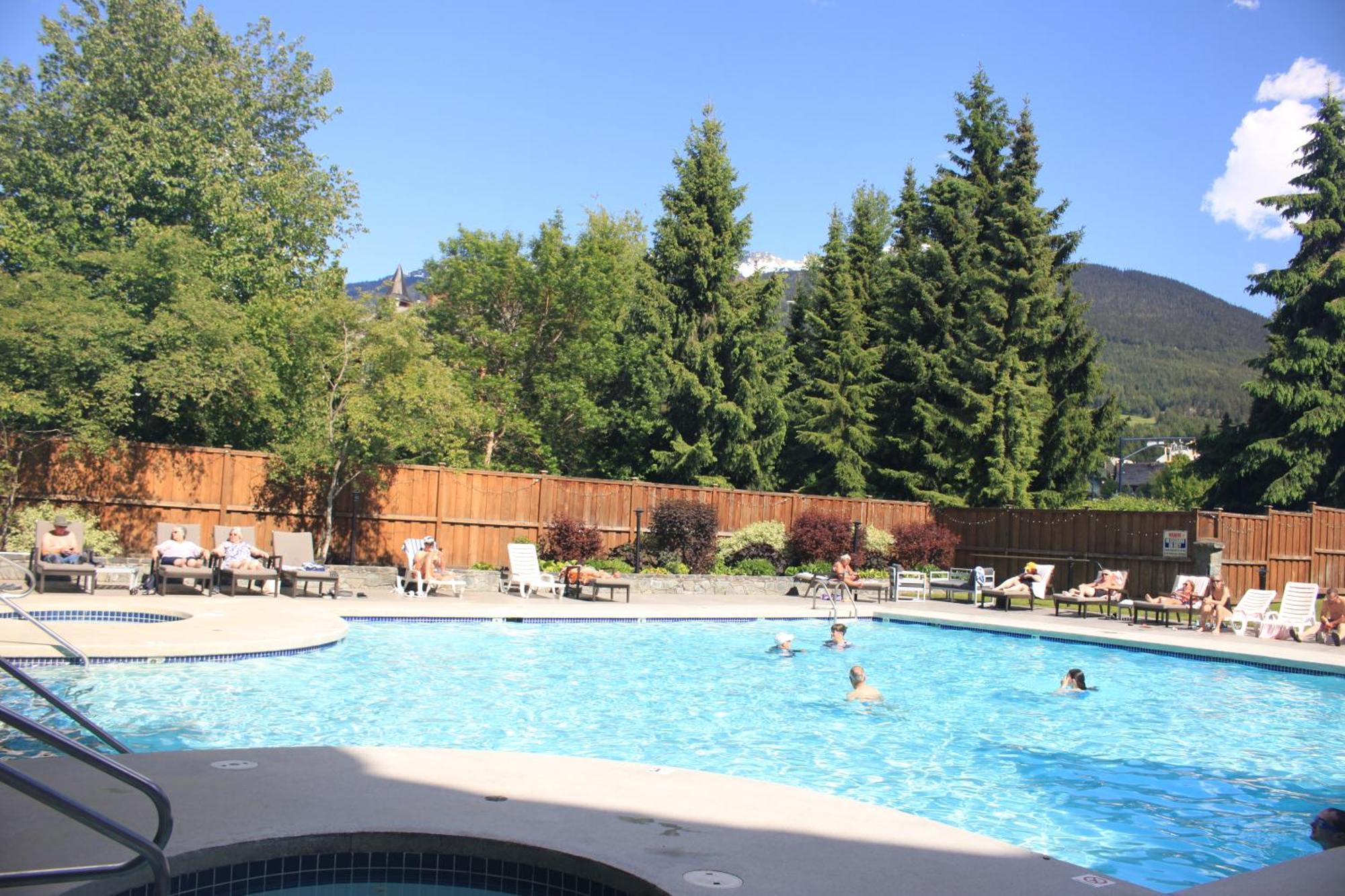 Spring Summer Special Cascade Lodge Suite Wifi 2 Hot Tubs Pool Gym Sauna Ski & Bike Storage Room Whistler Exterior foto